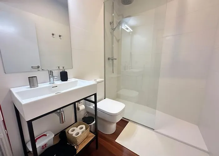 Casa Del Tratado 1 By Ybh * Vigo